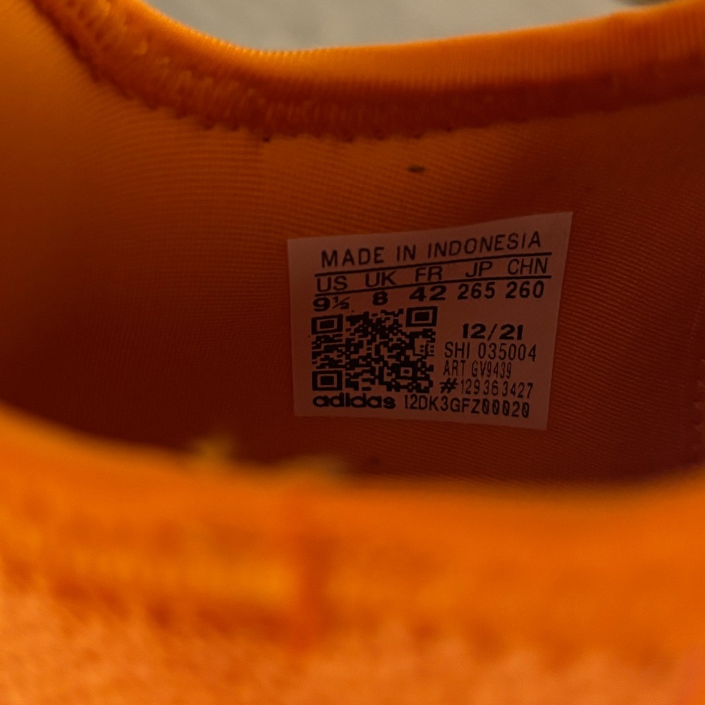 NWB Adidas Originals NMD R1 Womens Running Boost Bright Orange Gv9439 - Picture 11 of 13